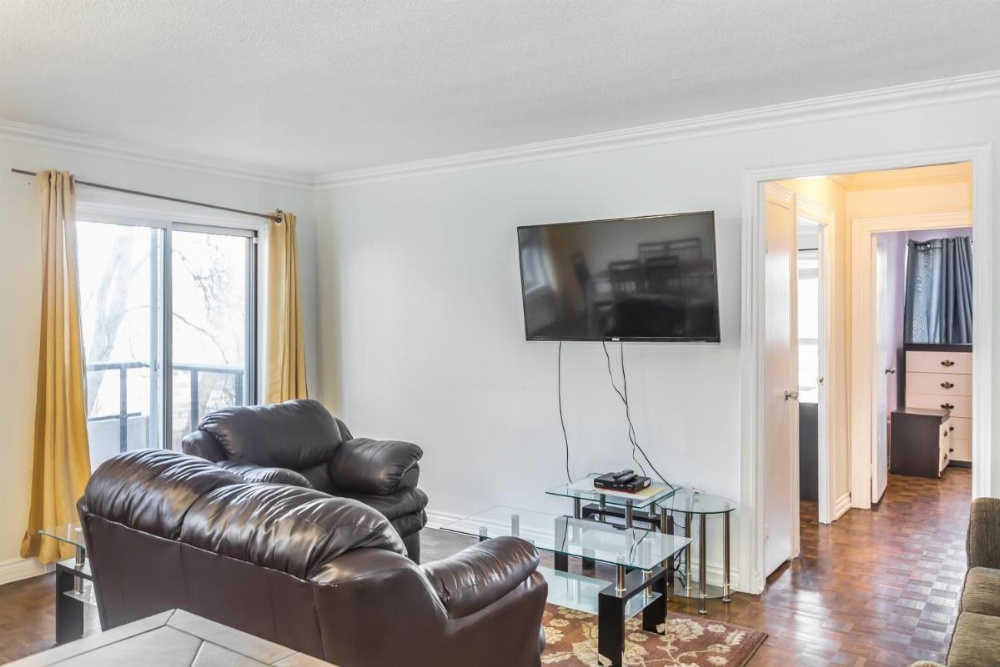 Toronto Furnished Living- Scarborough Image 13