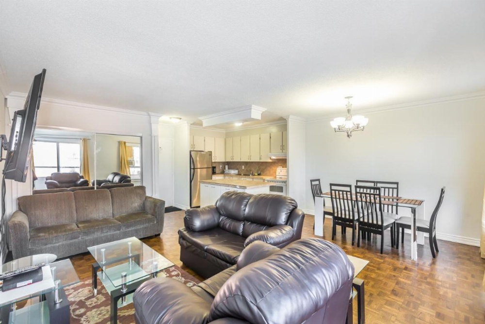 Toronto Furnished Living- Scarborough Image 14