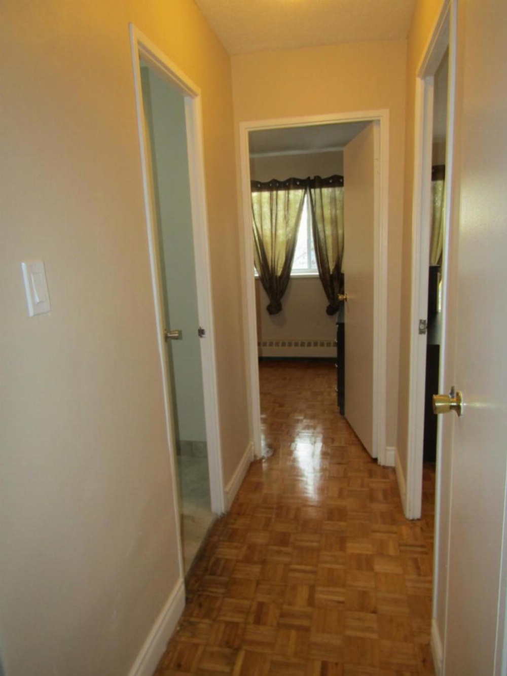 Toronto Furnished Living- Scarborough Image 40